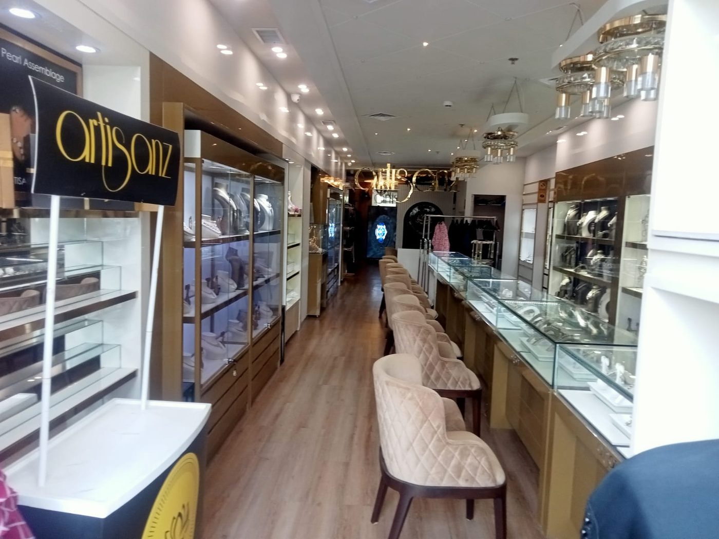 Artisanz jewellery store interior by PTP
